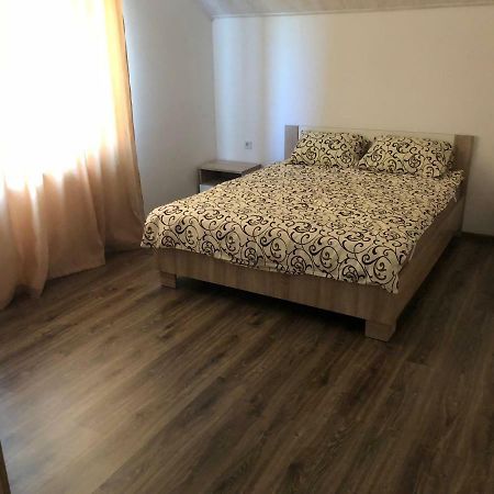Dacha Karolino-Buhaz Luaran gambar